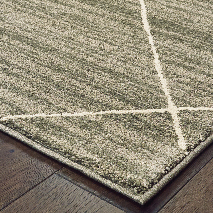 4' x 6' Grey and Ivory Geometric Power Loom Stain Resistant Area Rug