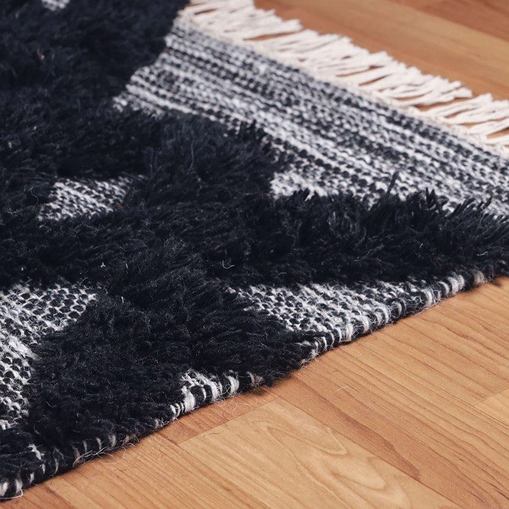 4' x 6' Black and Ivory Wool Geometric Flat Weave Handmade Area Rug with Fringe