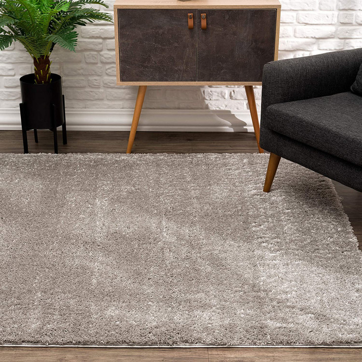 4' x 6' Ivory Modern Solid Shag Area Rug