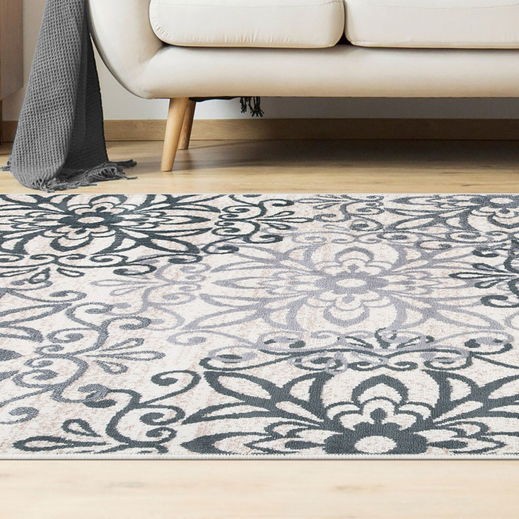 4' x 6' Oatmeal and Gray Medallion Power Loom Stain Resistant Area Rug