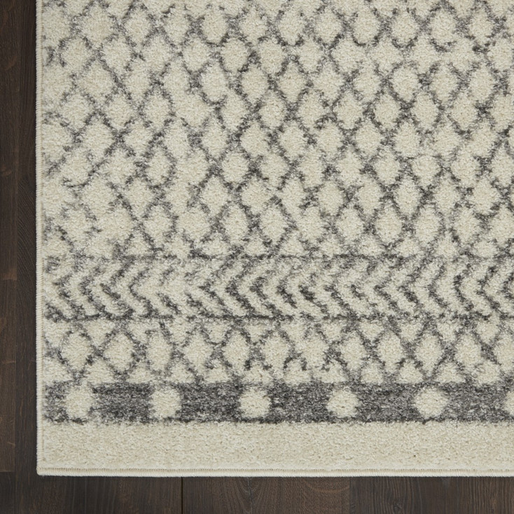 5' x 7' Gray Geometric Power Loom Rectangle Area Rug