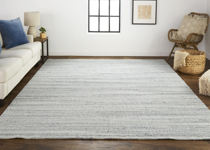 5' x 8' Silver Wool Hand Woven Stain Resistant Area Rug