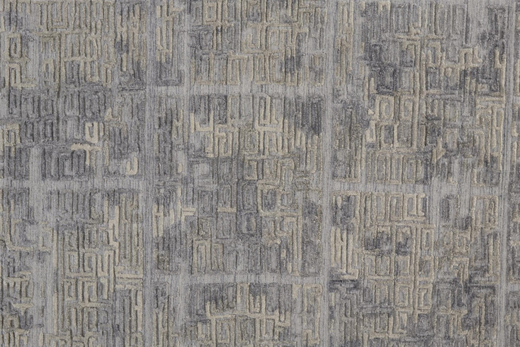 5' x 8' Gray and Ivory Abstract Hand Woven Area Rug