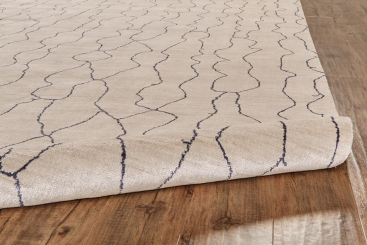 5' x 8' Ivory & Gray Abstract Hand Woven Area Rug