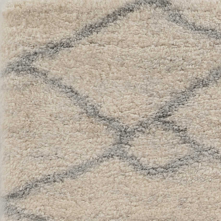 5' x 8' Ivory Grey Machine Woven Chain Link Indoor Area Rug