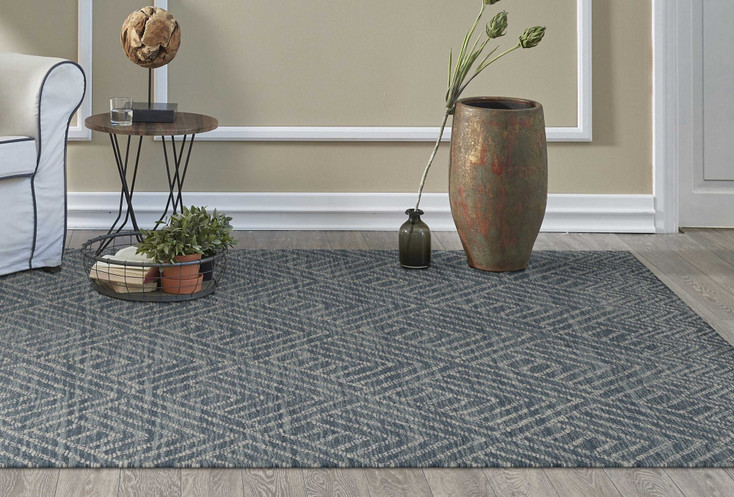 7' x 10' Denim Blue Hand Tufted Space Dyed Geometric Indoor Area Rug