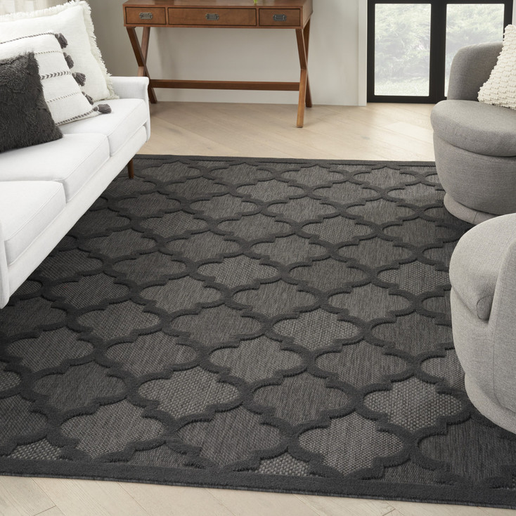 7' x 10' Black Geometric Flat Weave Area Rug
