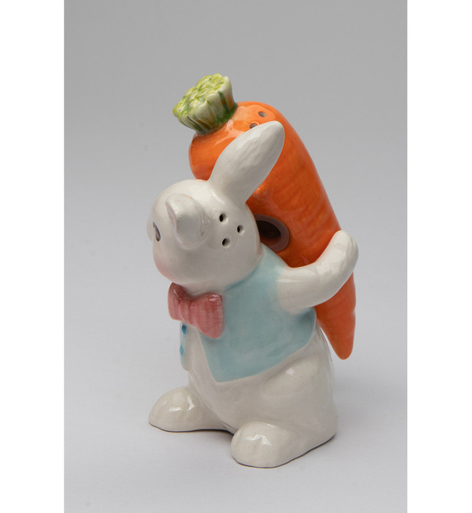 Bunny Holding a Carrot Porcelain Salt and Pepper Shakers, Set of 4