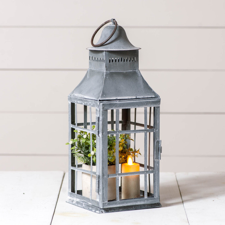 Centerpiece Lantern in Weathered Zinc