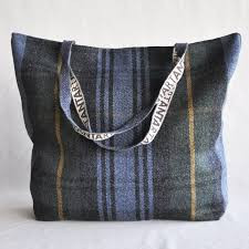 ANTA Large Carpet Bag