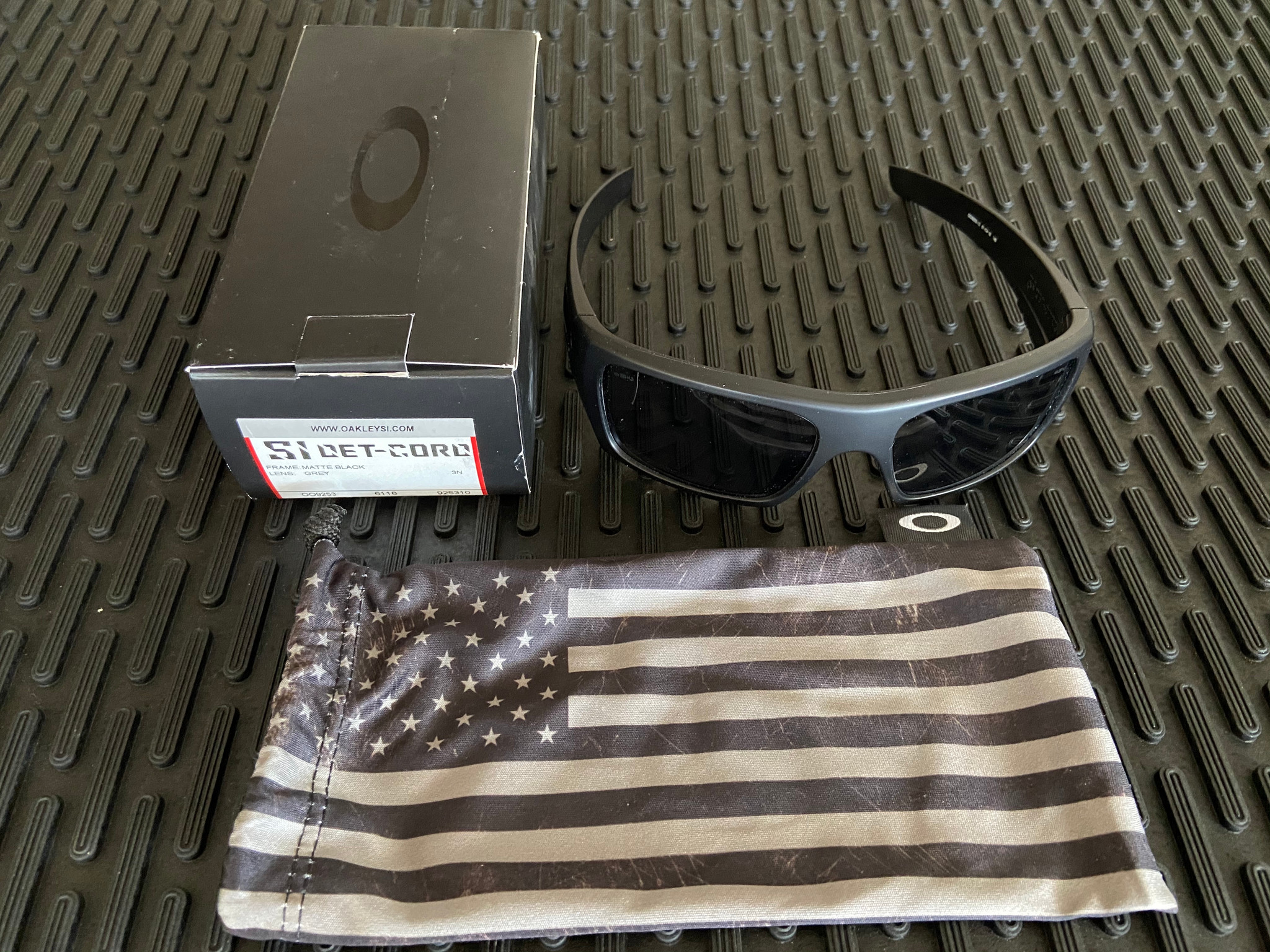 Standard Issue Batwolf® USA Flag Collection Prizm Black Lenses