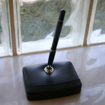 Dacasso Single Pen Stand - Leather - DACA1025 Product Image 
