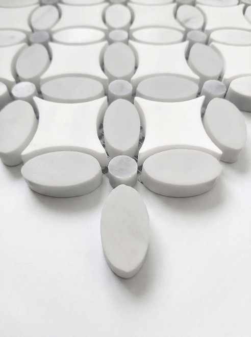  May Flower Dolomite White Carrara Marble Mosaic Tile with Bardiglio Gray Penny Honed