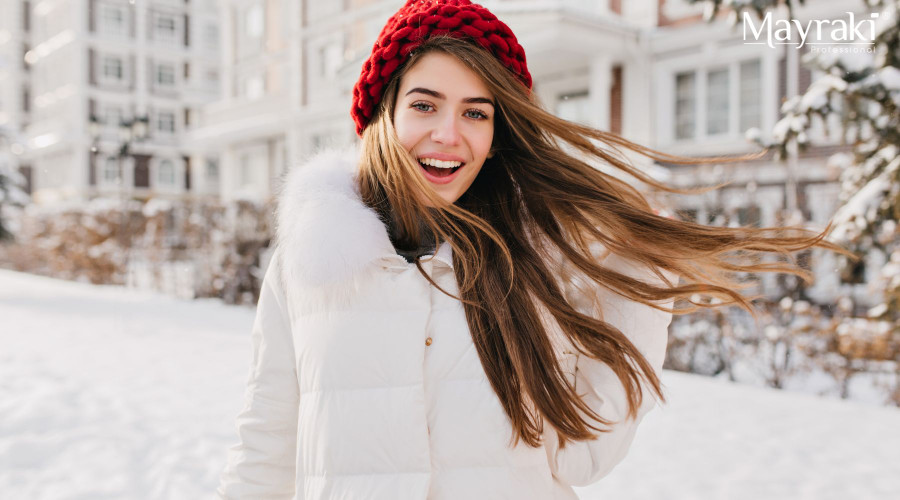 How to Keep Shine Without Greasiness for Thick Hair While Traveling in Winter: Nutritive Oil Routine
