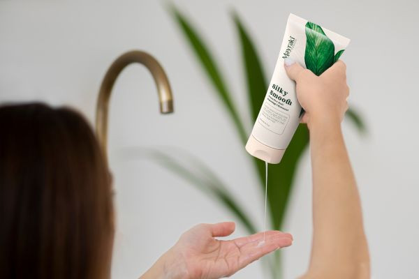 Use Less Product and Achieve Better Results for Curly Hair with a Sensitive Scalp (Spring) At-Home Keratin Smoothing Routine