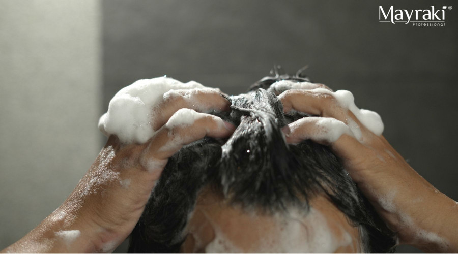 Scalp Exfoliation for Dandruff Prevention