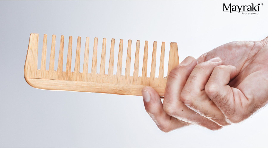 The Benefits of Using a Wide-Tooth Comb on Damaged Hair