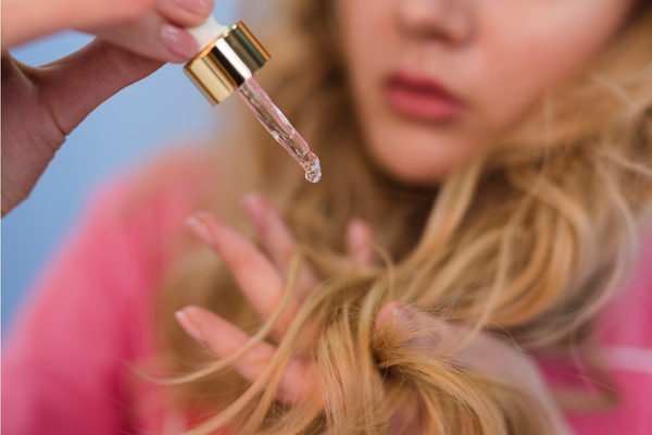Essential Oils to Treat Greying Hair