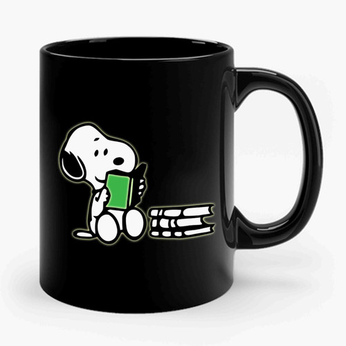 reading snoopy Ceramic Mug