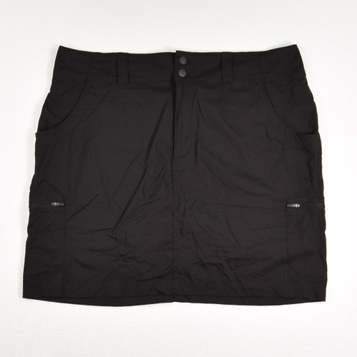 This women's black activewear skort by L. L. Bean is a size 14.