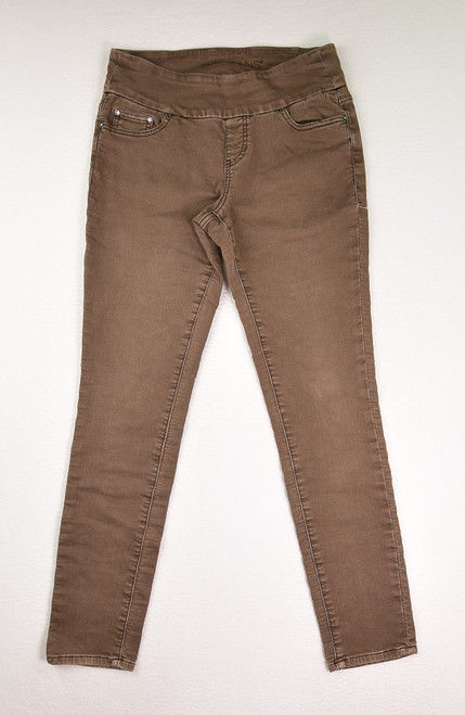 This is a pair of brown, high rise skinny jeans from Jag, Size 4.