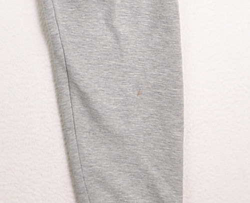 Note spot on leg as shown in photo