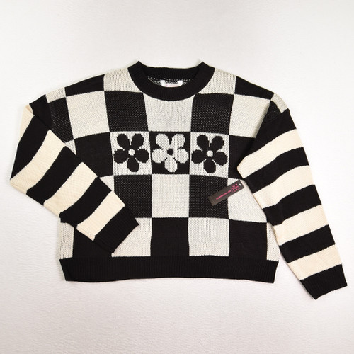 This is a Women's Black and White Check Sweater by No Boundaries, Size XL.