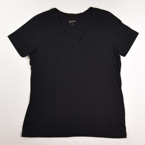 This is a black, v-neck short sleeve t-shirt by Arizona Jeans, Size XXL.