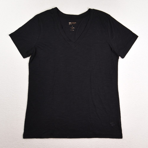 This is a black, v-neck t-shirt by Arizona Jeans, Size XL.
