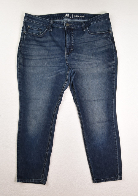 This is a pair of Women's Blue Midrise Skinny Lee Riders Jeans, Size 18P.