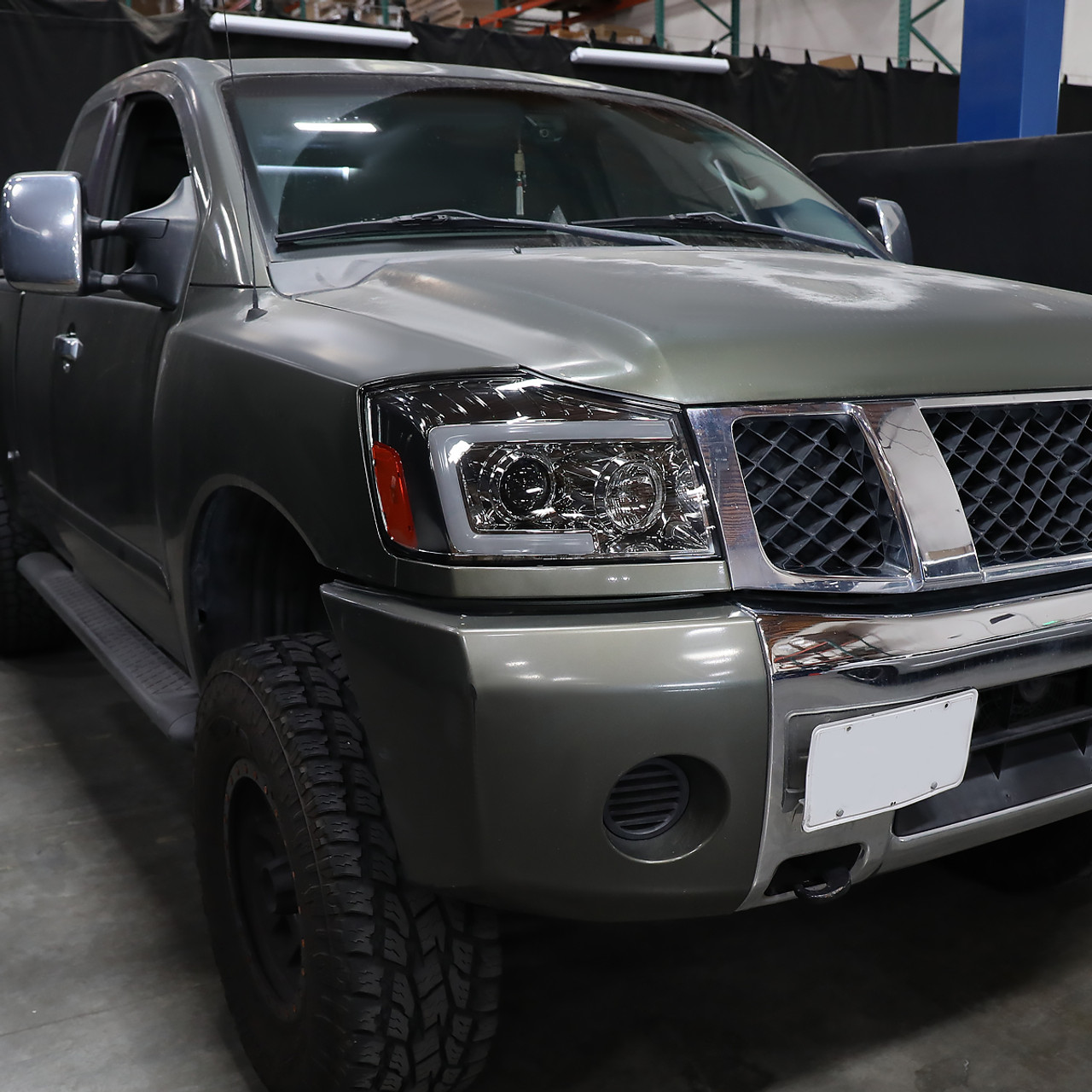 2004-2015 Nissan Titan / 2004-2007 Armada LED C-Bar Projector