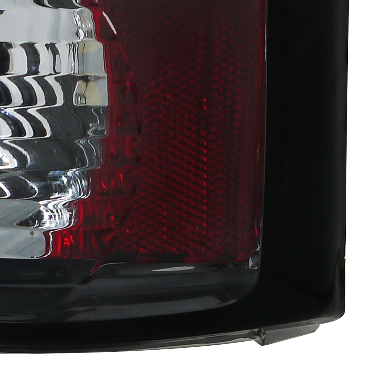 1999-2002 Chevrolet Silverado/ 1999-2006 GMC Sierra Tail Lights (Chrome  Housing/Red Lens)