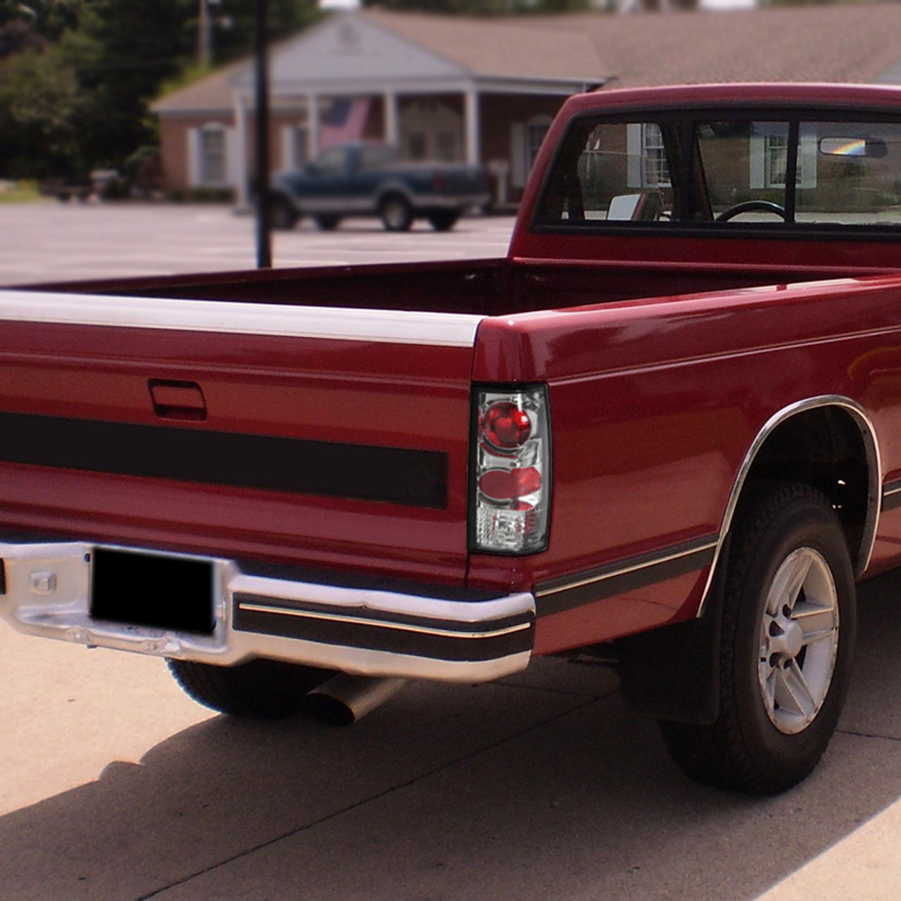 1982-1993 Chevrolet/GMC S10/S15/Blazer/Sonoma Tail Lights (Chrome  Housing/Clear Lens)