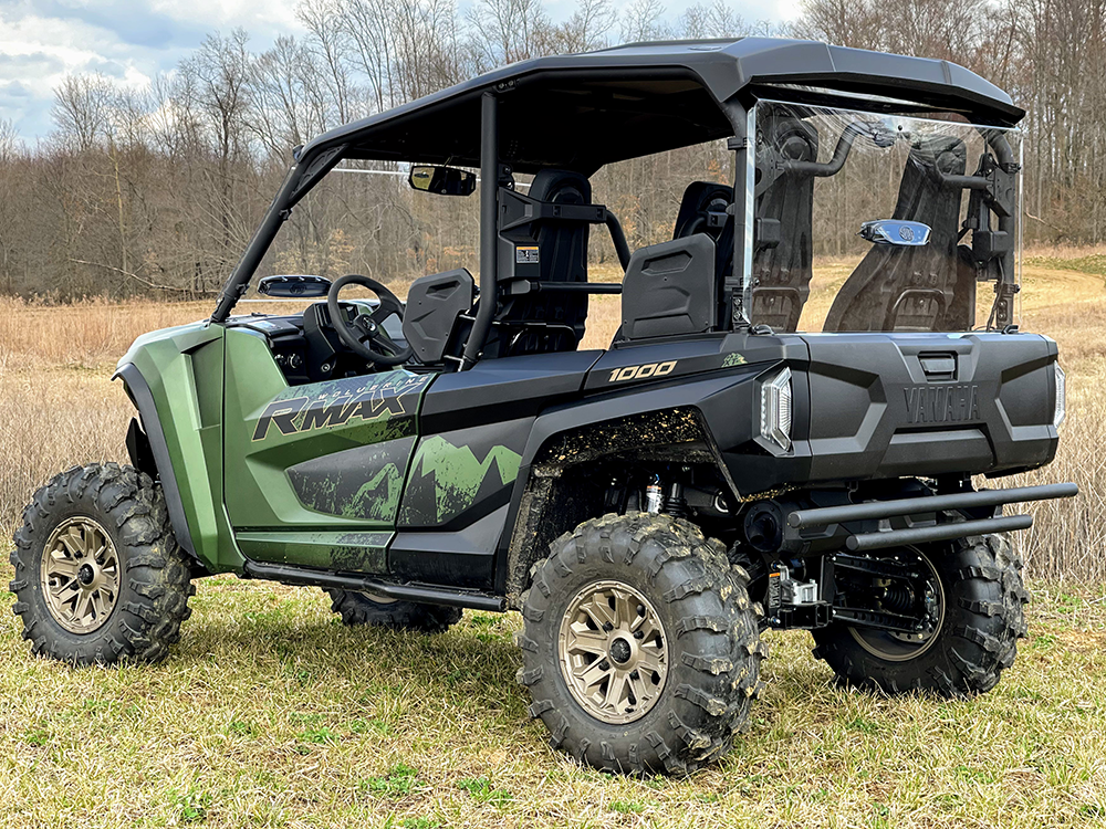 Spike rear windshield for Yamaha Wolverine X4 & RMAX4 Compact: rear windshield on a green Yamaha RMAX four-seater, rear...