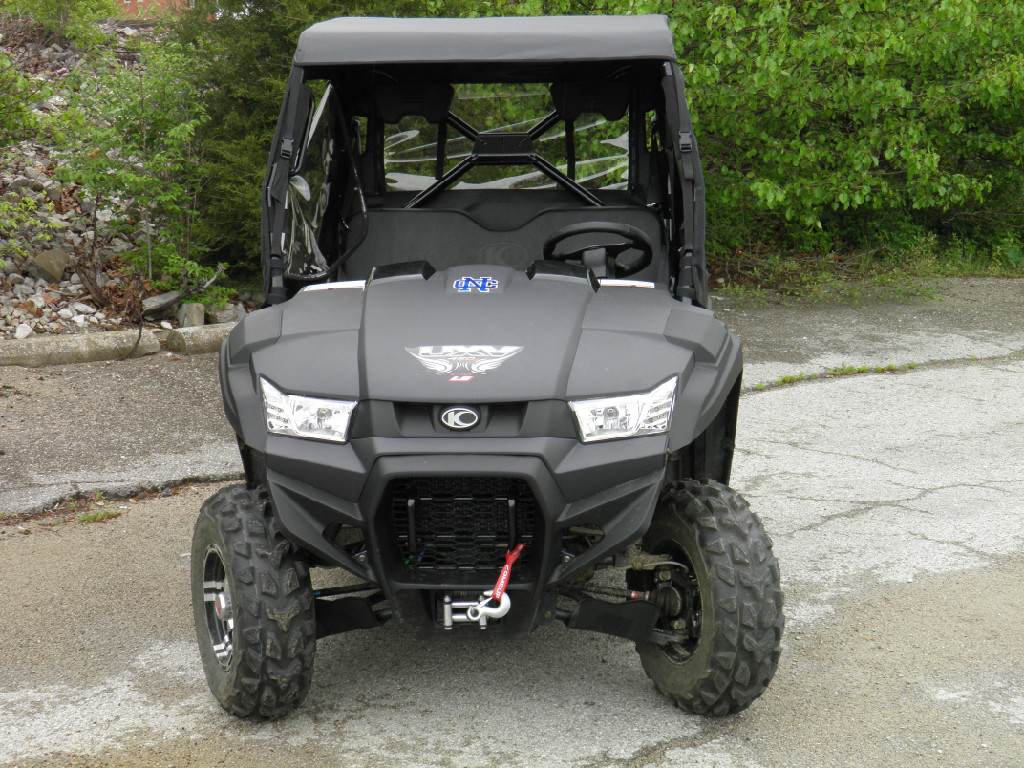 Front view of the 3 Star cab enclosure on a black Kymco 450i showing the roof panel behind the hard windshield