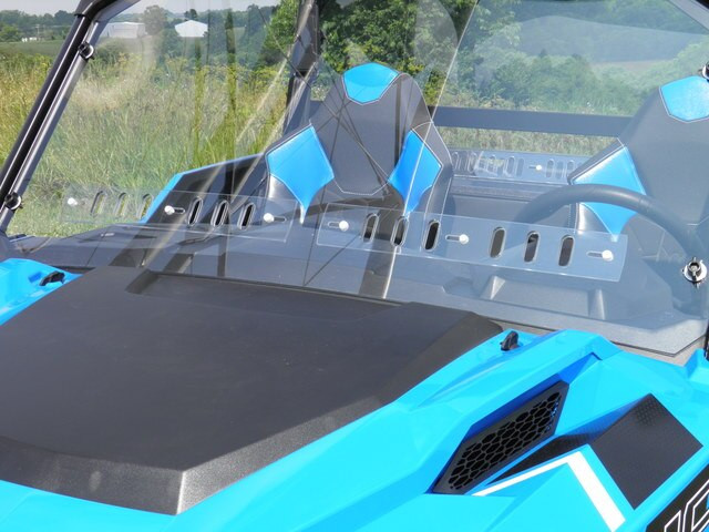 3 Star one-piece scratch-resistant windshield on a blue Polaris General, close front view with vent slots and blue seats