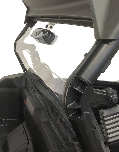 Spike rear windshield for CFMOTO ZForce 800 Trail: rear windshield behind the seats, close side angle
