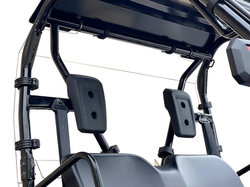 Spike rear windshield for Honda Pioneer 520 and Pioneer 500: clear rear windshield behind the seats, close rear view