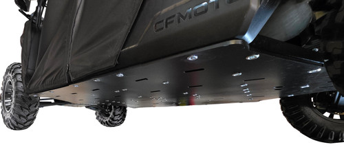 3 Star HDPE skid plate installed under a CFMoto UForce U10 XL Pro, low side view showing the black panel between the tires