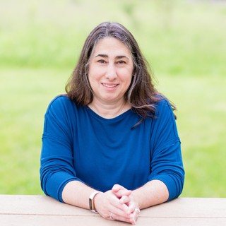 Julie Artinian Callaway
