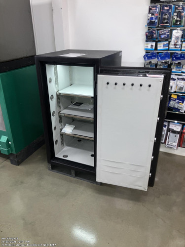 Used Safe Dominator DS4 Digital