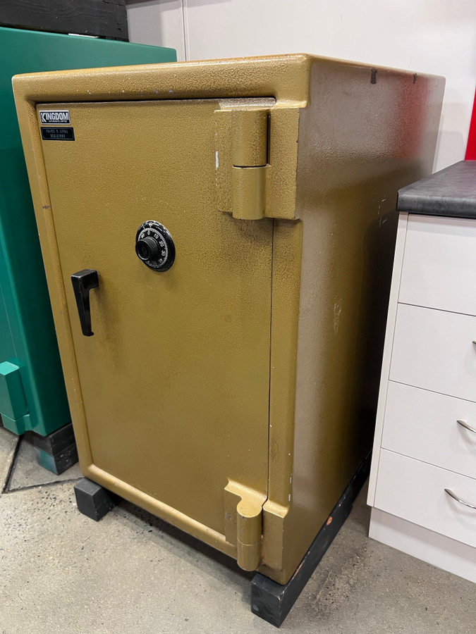 Used Safe Kingdom 900kg Combination Safe