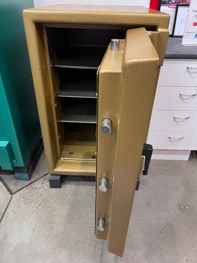 Used Safe Kingdom 900kg Combination Safe