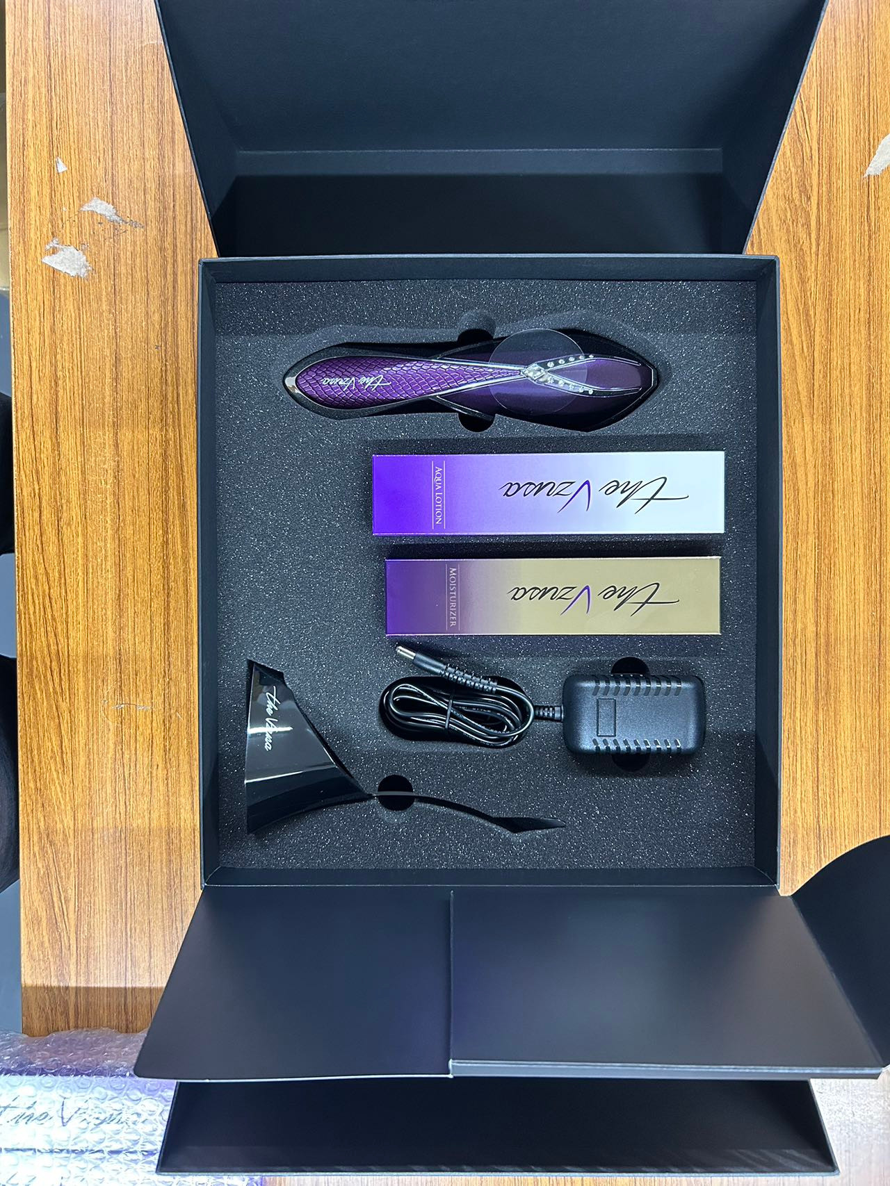 THE VZUSA beauty device