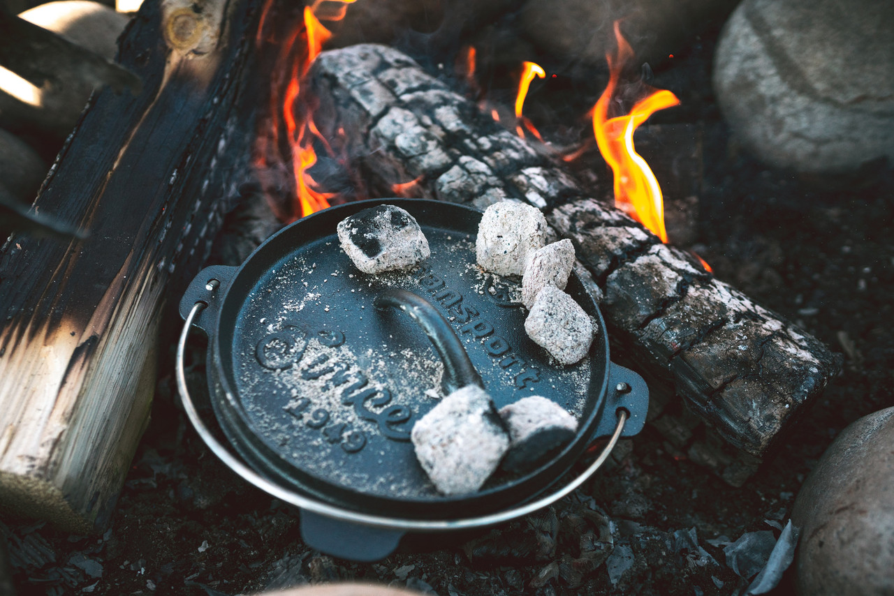 Pre-Seasoned Cast Iron Dutch Oven Flat Bottom - Stansport