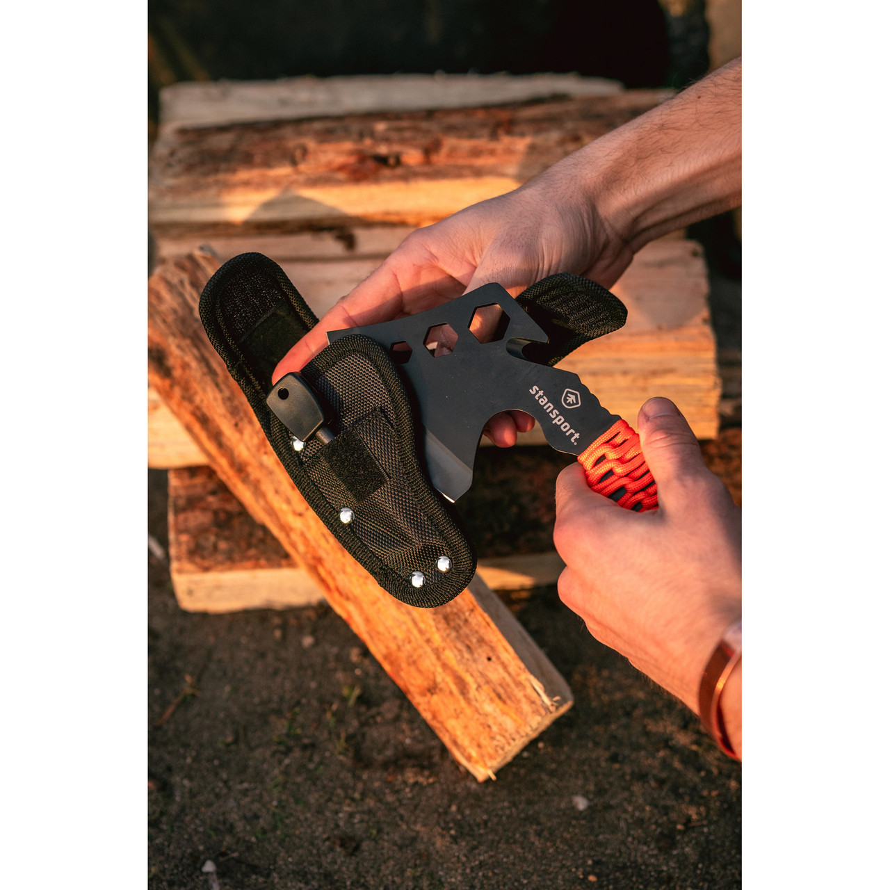 Para Multi-Tool with Paracord Handle - Stansport