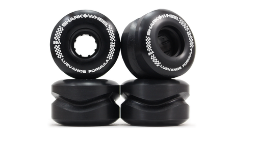 ［新品/日本未販売］NEWシャークウィール 54mm 80a ブラック 新品/日本未販売］NEWシャークウィール 54mm 80a ブラック