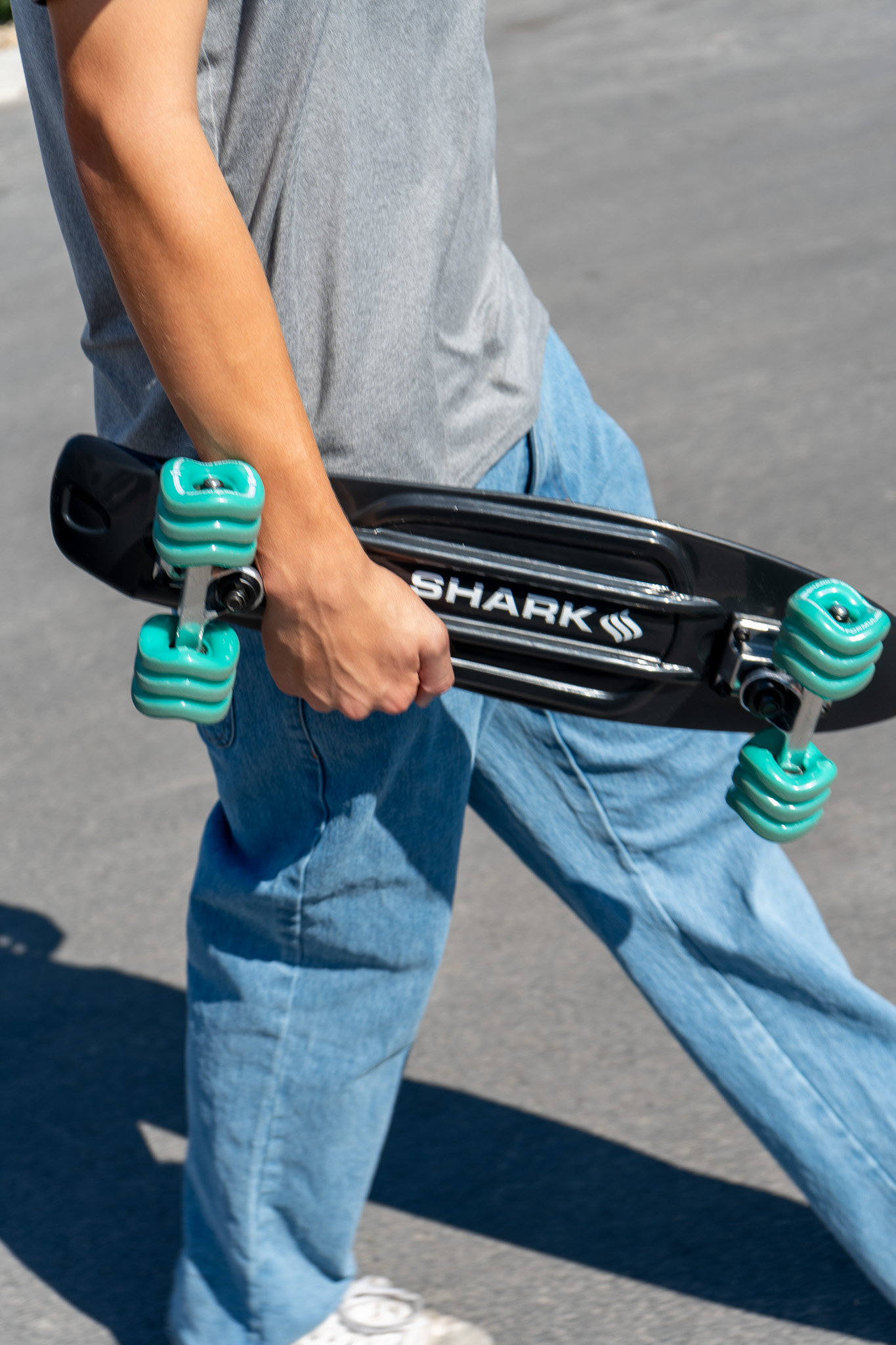 【akk】FESN Penny 22インチ シャークウィール akk】FESN Penny 22インチ シャークウィール PENNY 22inch BLUE