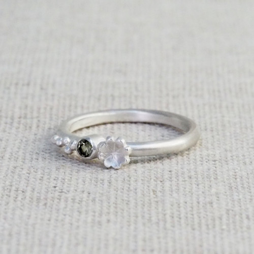 Bouquet Sapphire Ring Small