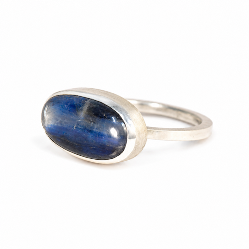 Kyanite Podium Ring